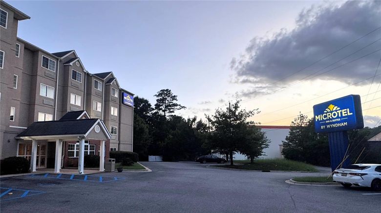 <b>Microtel Inn & Suites Hoover/Birmingham Exterior</b>. Images powered by <a href="https://iceportal.shijigroup.com/" title="IcePortal" target="_blank">IcePortal</a>.