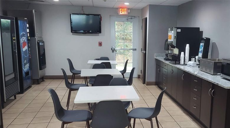 <b>Microtel Inn & Suites Hoover/Birmingham Restaurant</b>. Images powered by <a href="https://iceportal.shijigroup.com/" title="IcePortal" target="_blank">IcePortal</a>.