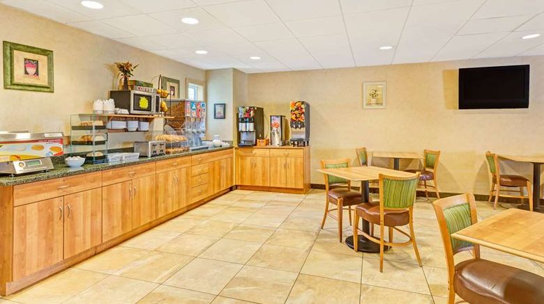 <b>Microtel Inn & Suites by Wyndham York Other</b>. Images powered by <a href="https://iceportal.shijigroup.com/" title="IcePortal" target="_blank">IcePortal</a>.