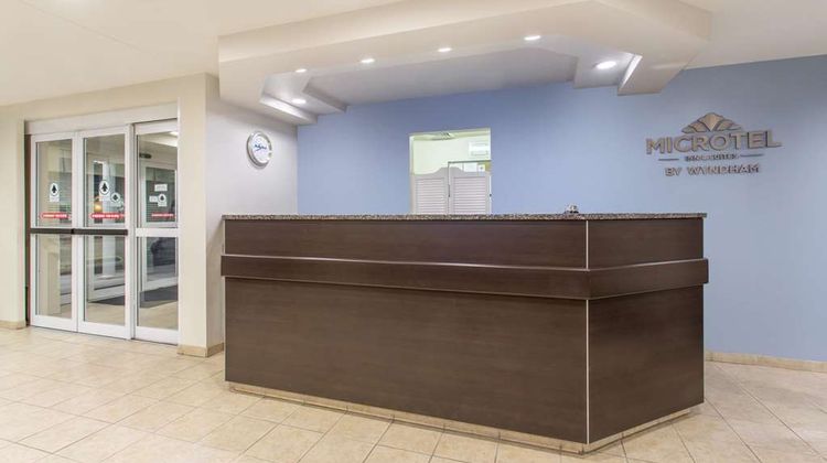 Microtel Inn & Suites Klamath Falls Lobby