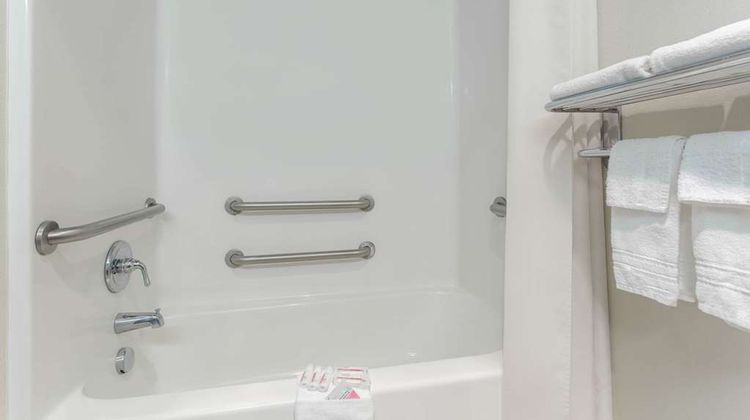 Microtel Inn & Suites Klamath Falls Room