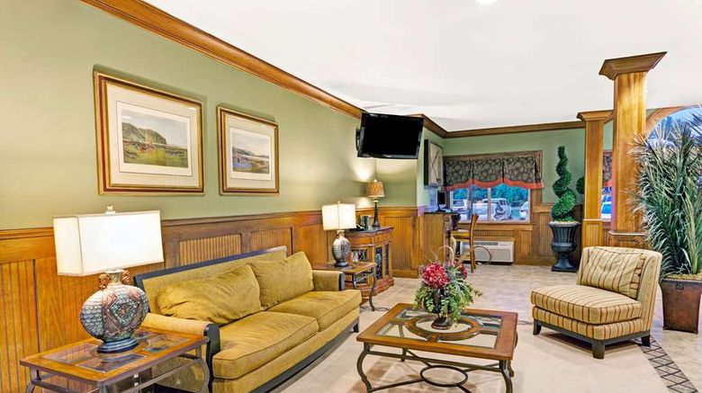 <b>Microtel Inn/Suites Woodstock/Atlanta N Lobby</b>. Images powered by <a href="https://iceportal.shijigroup.com/" title="IcePortal" target="_blank">IcePortal</a>.