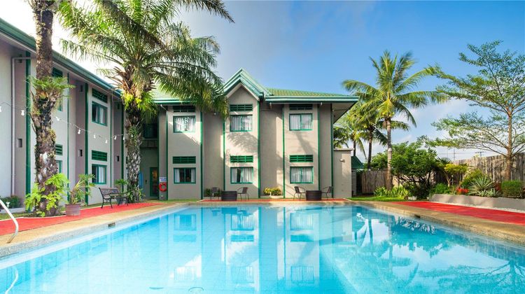 Microtel Inn & Suites Cabanatuan Pool