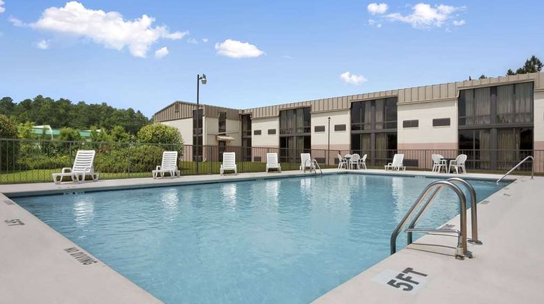 <b>Days Inn Fayetteville-South/I-95 Exit 49 Pool</b>. Images powered by <a href="https://iceportal.shijigroup.com/" title="IcePortal" target="_blank">IcePortal</a>.