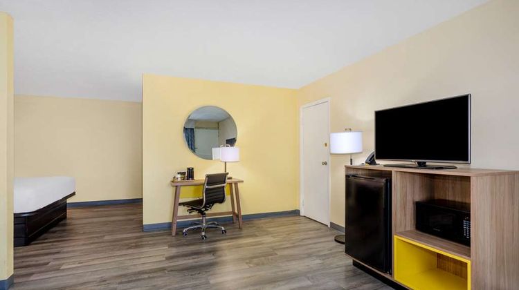Days Inn & Suites Clovis Suite