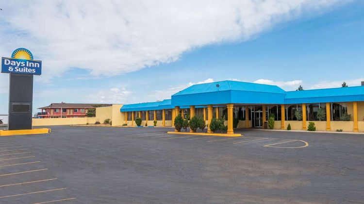 Days Inn & Suites Clovis Exterior