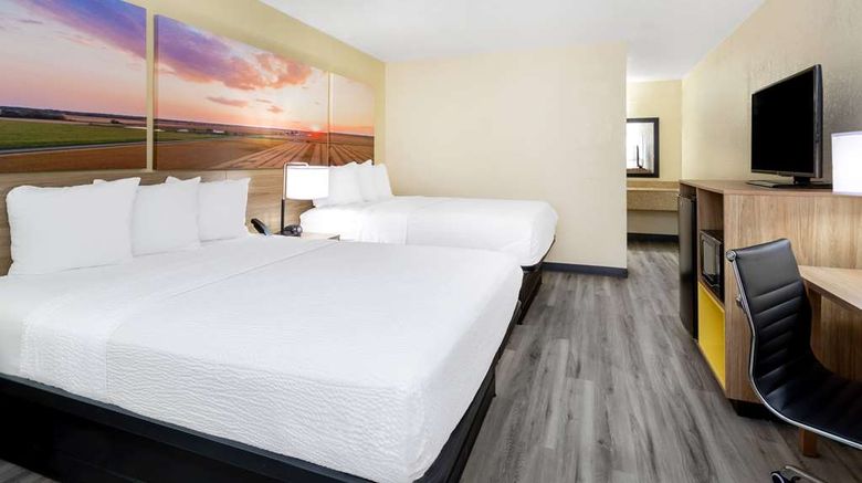 <b>Days Inn & Suites Clovis Room</b>. Images powered by <a href="https://iceportal.shijigroup.com/" title="IcePortal" target="_blank">IcePortal</a>.