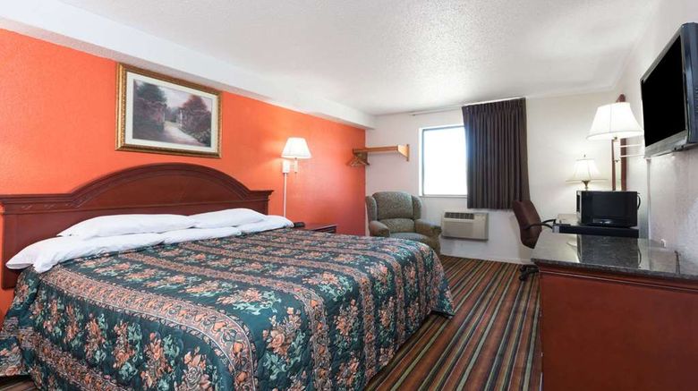 <b>Knights Inn Ferguson Room</b>. Images powered by <a href="https://iceportal.shijigroup.com/" title="IcePortal" target="_blank">IcePortal</a>.
