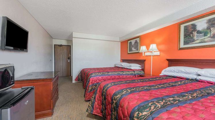 Knights Inn Ferguson Room
