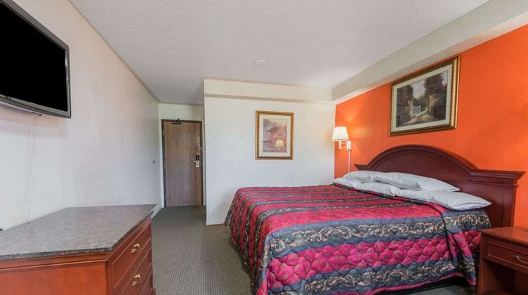 Knights Inn Ferguson Room