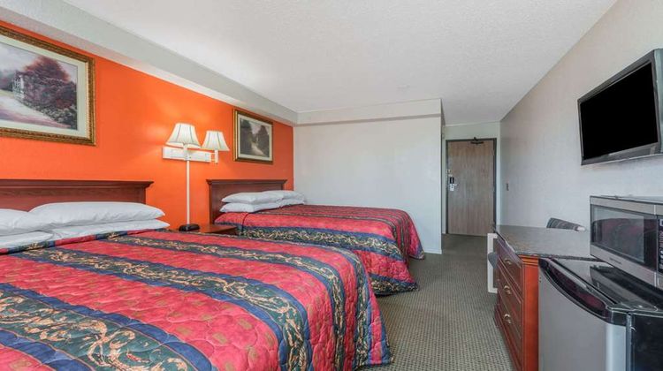 Knights Inn Ferguson Room