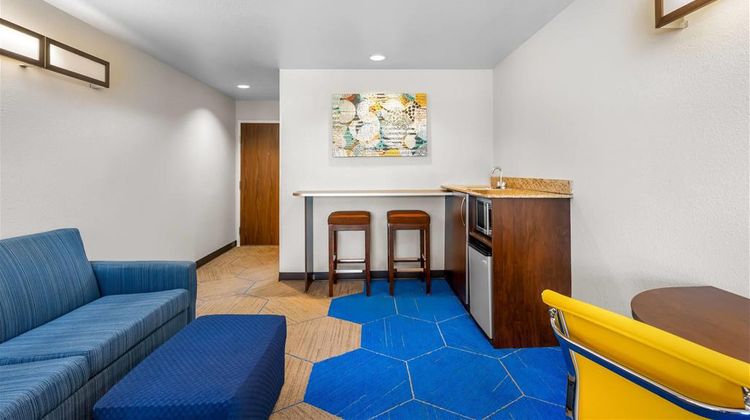 Microtel Inn & Suites by Wyndham Conway Suite