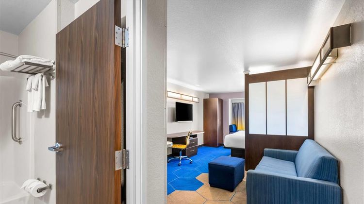 Microtel Inn & Suites by Wyndham Conway Suite