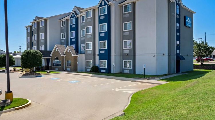 Microtel Inn & Suites by Wyndham Conway Exterior