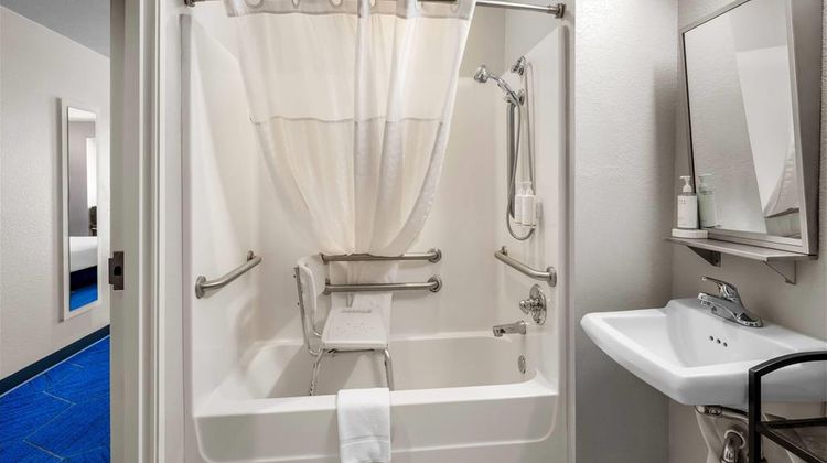Microtel Inn & Suites by Wyndham Conway Room