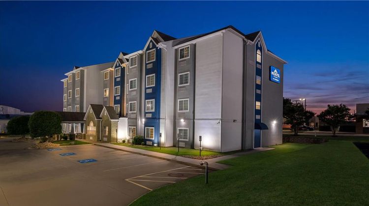 Microtel Inn & Suites by Wyndham Conway Exterior