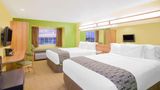 Microtel Inn & Suites Delphos Room