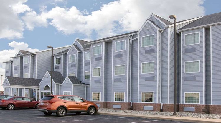 Microtel Inn & Suites Delphos Exterior