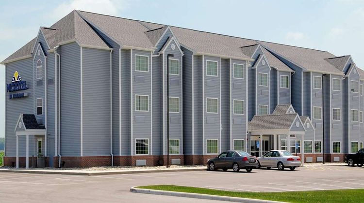 Microtel Inn & Suites Delphos Exterior