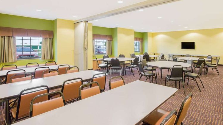Microtel Inn & Suites Delphos Meeting