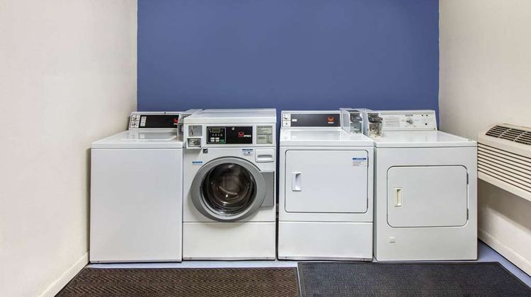 Days Inn & Suites Braunig Lake Other