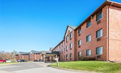 Days Inn & Suites Des Moines Airport