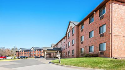 Days Inn & Suites Des Moines Airport