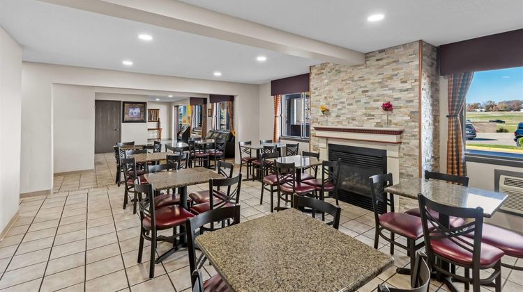 Days Inn & Suites Des Moines Airport Restaurant
