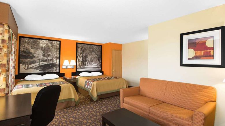 <b>Super 8 Clive/W Des Moines Room</b>. Images powered by <a href="https://iceportal.shijigroup.com/" title="IcePortal" target="_blank">IcePortal</a>.