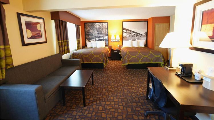 Super 8 Clive/W Des Moines Suite
