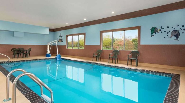 <b>Howard Johnson Inn Waterloo/Cedar Falls Pool</b>. Images powered by <a href="https://iceportal.shijigroup.com/" title="IcePortal" target="_blank">IcePortal</a>.