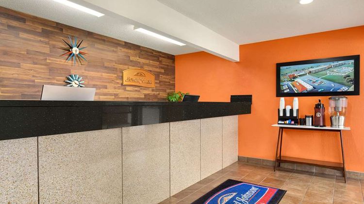 Howard Johnson Inn Waterloo/Cedar Falls Lobby