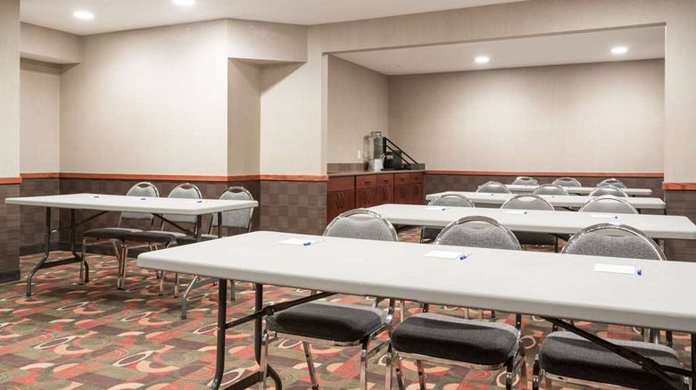 <b>Baymont Inn & Suites Eau Claire Meeting</b>. Images powered by <a href="https://iceportal.shijigroup.com/" title="IcePortal" target="_blank">IcePortal</a>.