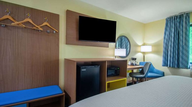 <b>Days Inn & Suites Waterloo Room</b>. Images powered by <a href="https://iceportal.shijigroup.com/" title="IcePortal" target="_blank">IcePortal</a>.