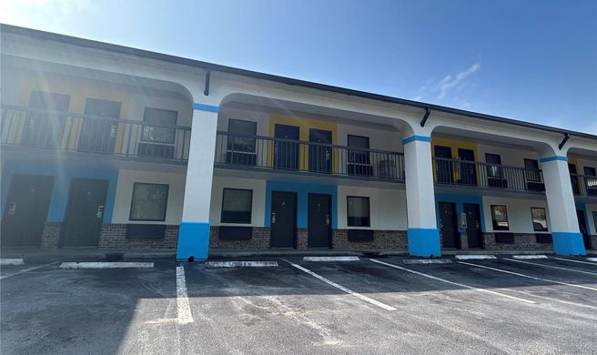 Days Inn & Suites Columbia Airport Exterior