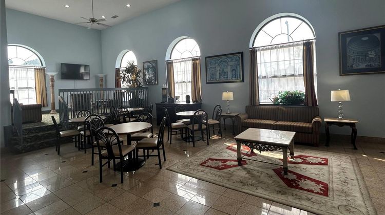 Days Inn & Suites Columbia Airport Lobby