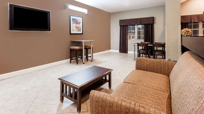 <b>Microtel Inn & Suites by Wyndham Macon Lobby</b>. Images powered by <a href="https://iceportal.shijigroup.com/" title="IcePortal" target="_blank">IcePortal</a>.