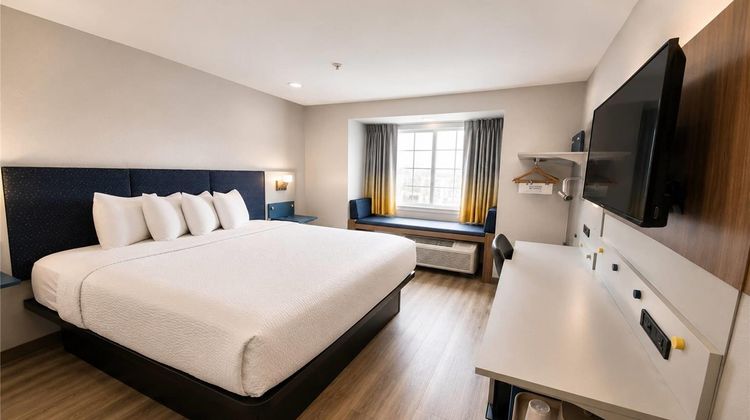 Microtel Inn & Suites by Wyndham Macon Room