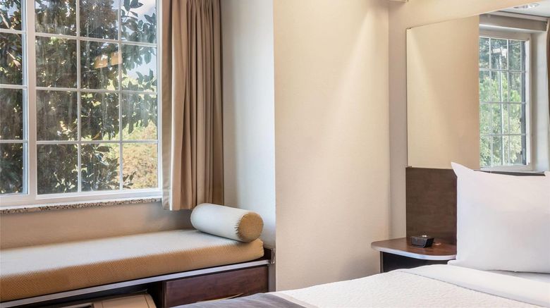 <b>Microtel Inn/Suites Pearl River/Slidell Room</b>. Images powered by <a href="https://iceportal.shijigroup.com/" title="IcePortal" target="_blank">IcePortal</a>.