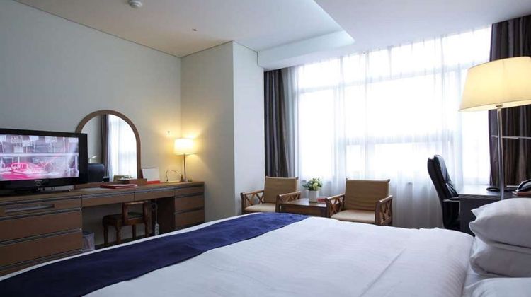 Ramada Hotel Dongtan Room
