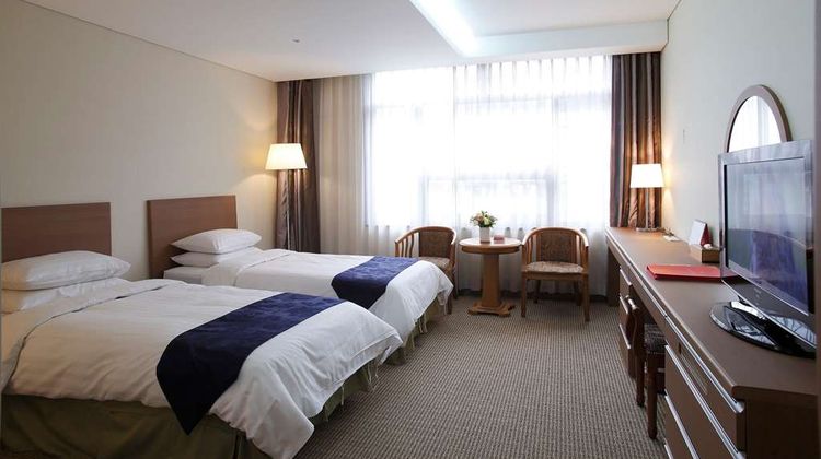 Ramada Hotel Dongtan Room