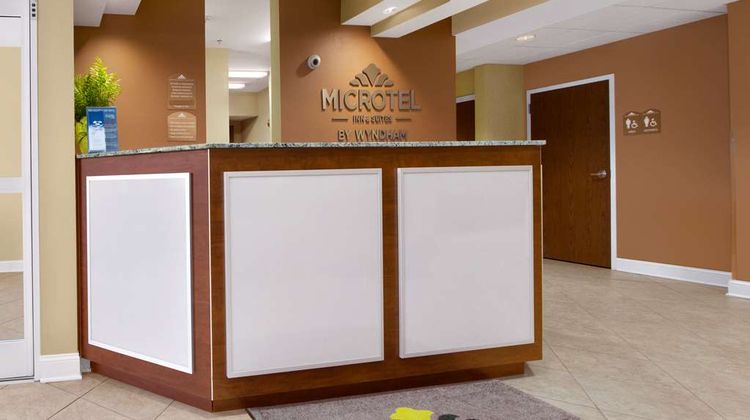 Microtel Inn & Suites Shelbyville Lobby