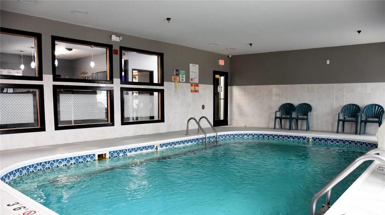 Baymont Inn & Suites Morton Pool