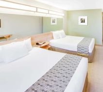 Microtel Inn & Suites Saraland Room