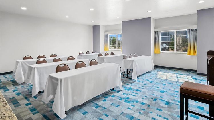 Microtel Inn & Suites by Wyndham Searcy Meeting