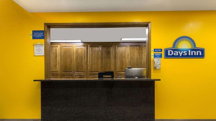 Days Inn Delta Lobby
