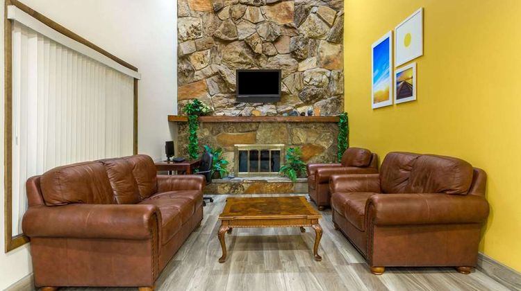 Days Inn Delta Lobby
