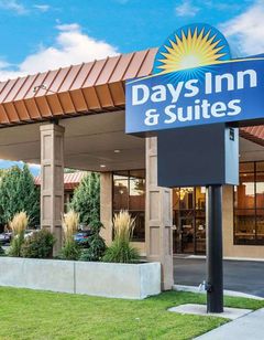 Days Inn & Suites Logan