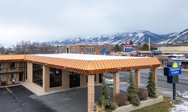 Days Inn & Suites Logan Exterior