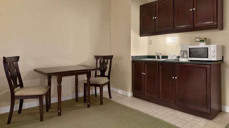 Hawthorn Suites by Wyndham Abuja Suite